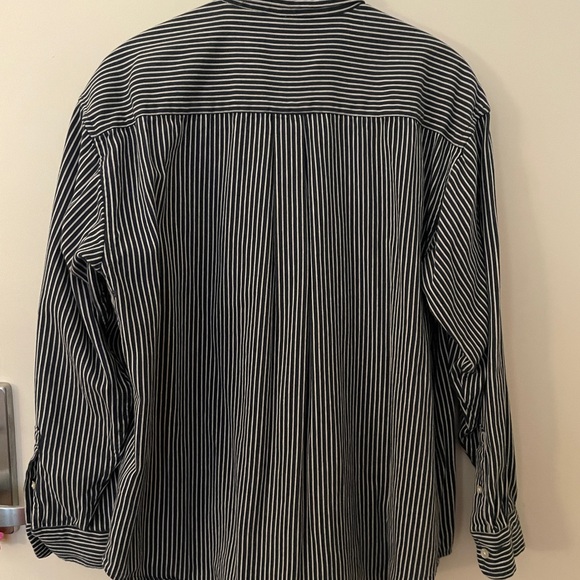 Great condition. Men’s Work In Progress Carhart Shirt. - Picture 2 of 11